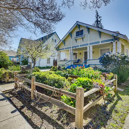 6 Blocks To Sjsu Cozy Bungalow With Deck And Koi Pond